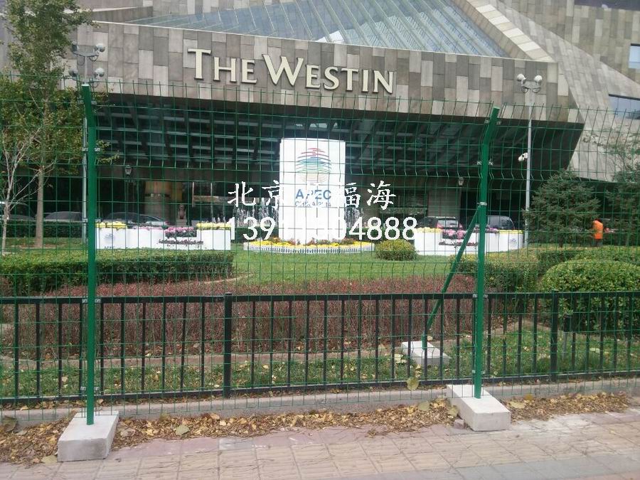 带水泥墩护栏-04
