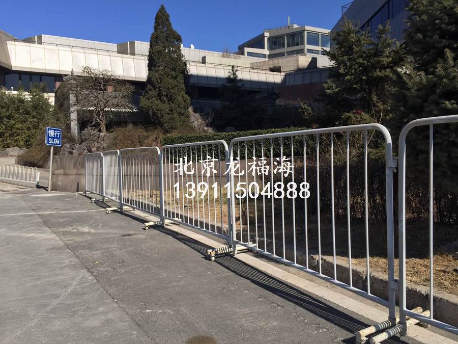 铁马护栏