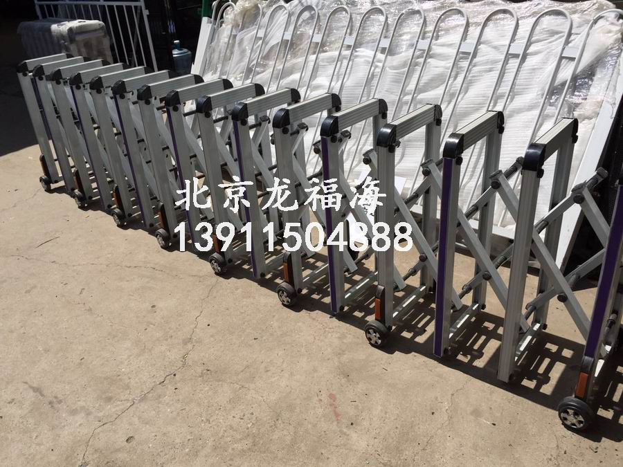 伸缩护栏厂家价格多少钱？